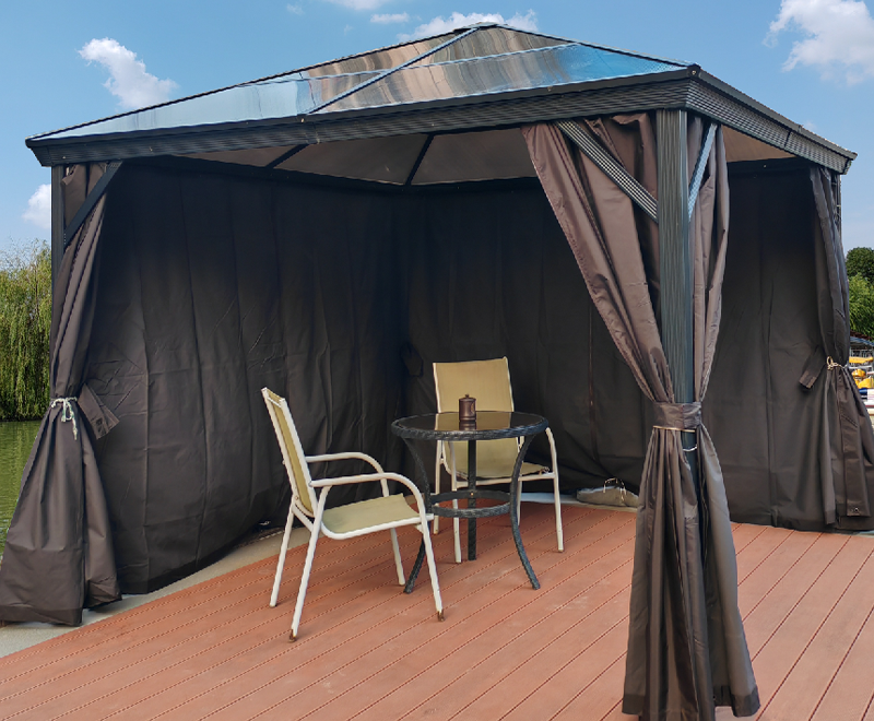 3x3m großer Pavillon aus Polycarbonat