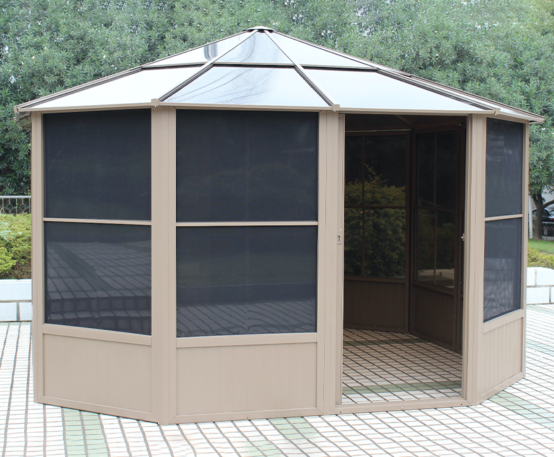 12x12ft großes Solarium mit Metalldach und Schiebetüren
